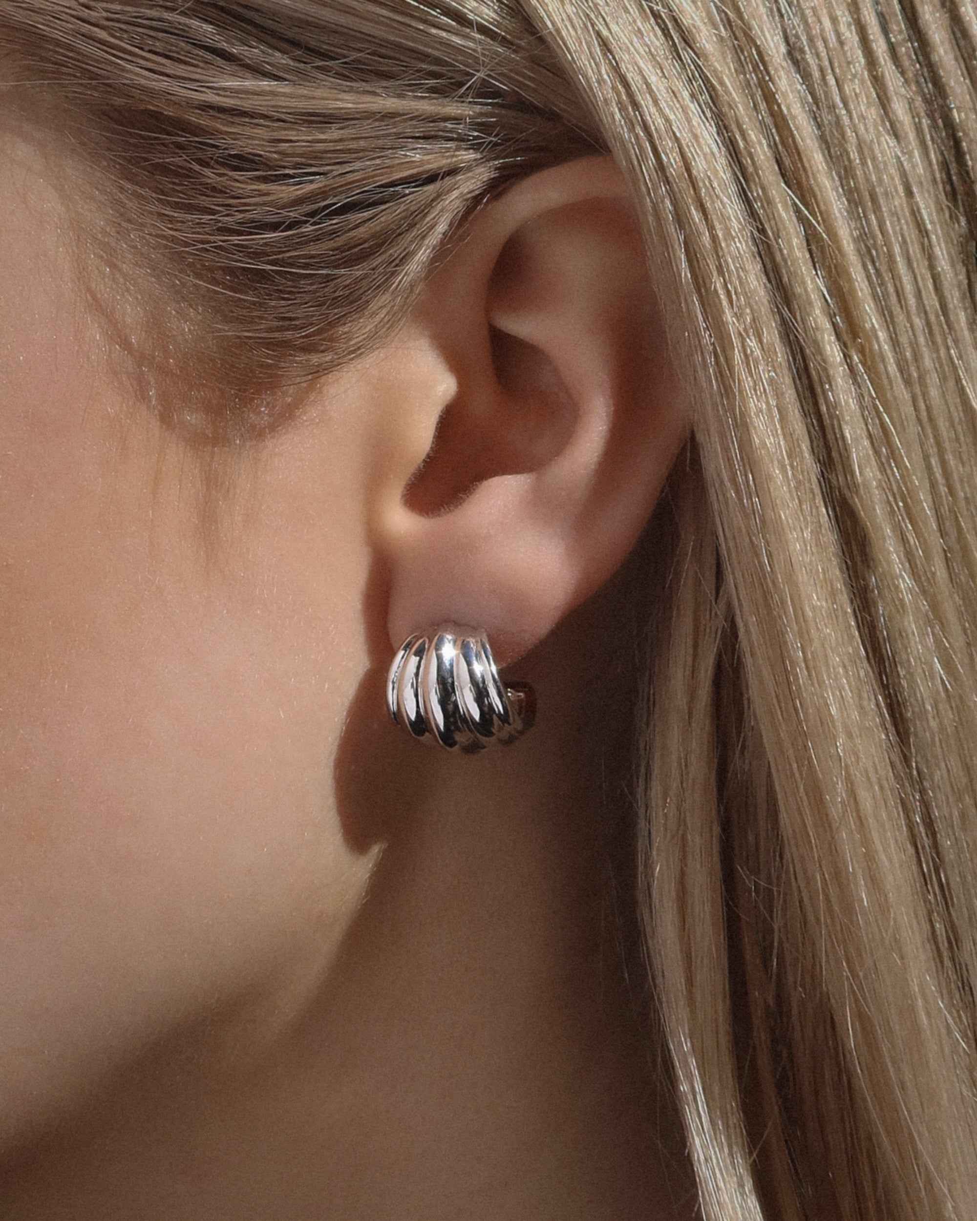 Colbie Hoops