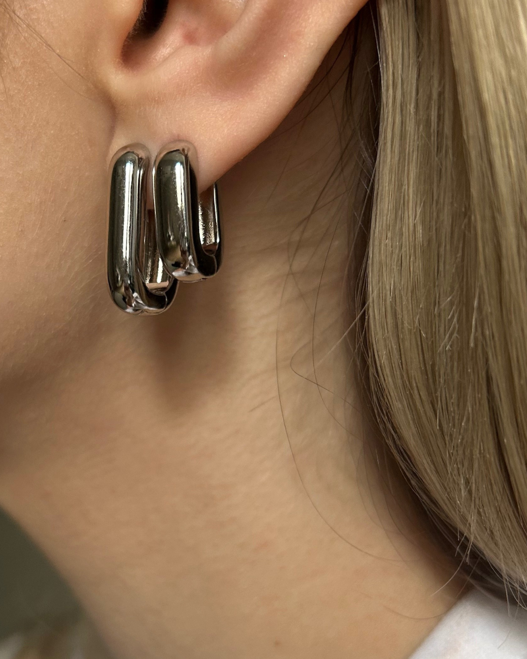 Elly Grande Hoops
