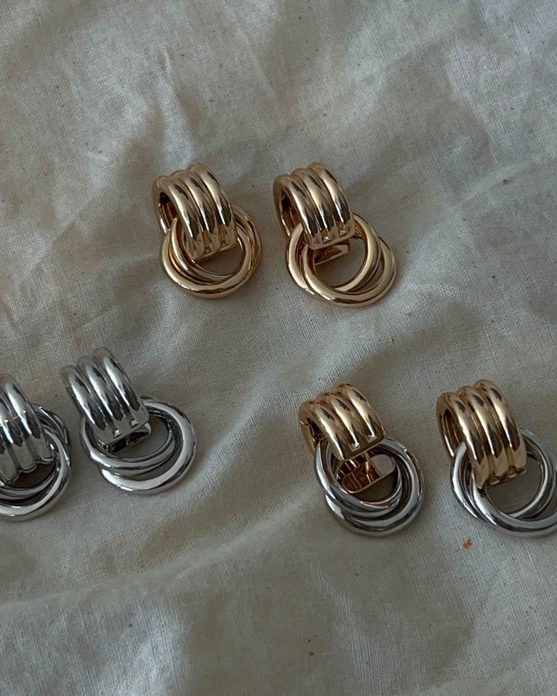 Olsen Convertible Hoops