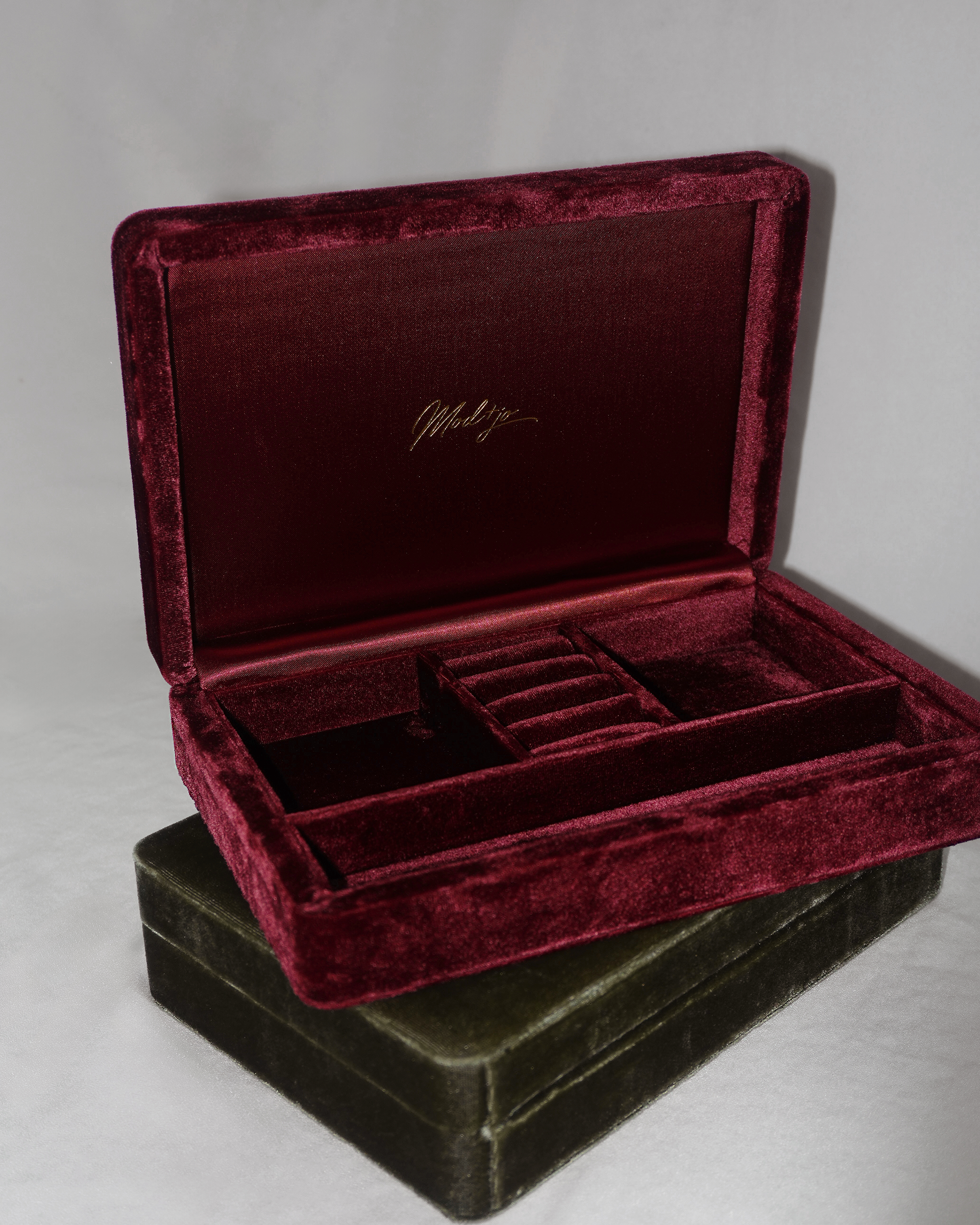 Velvet Jewelry Box | Mod + Jo display picture 1