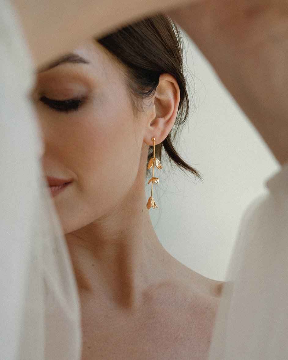 Melanie Floral Drop Earrings Mod Jo