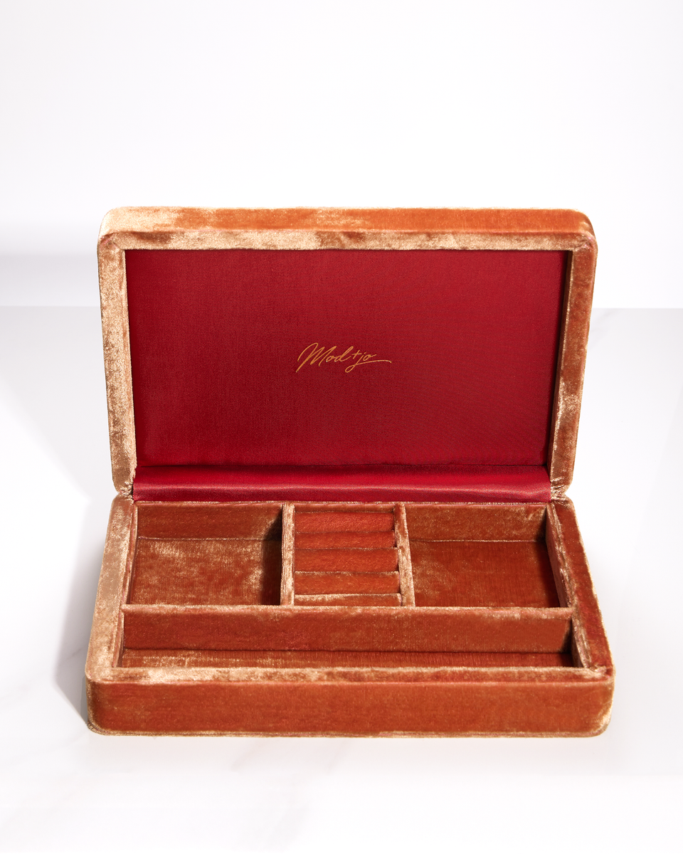 mh-velvet-jewelry-box-spritz- mh-velvet-jewelry-box-spritz-