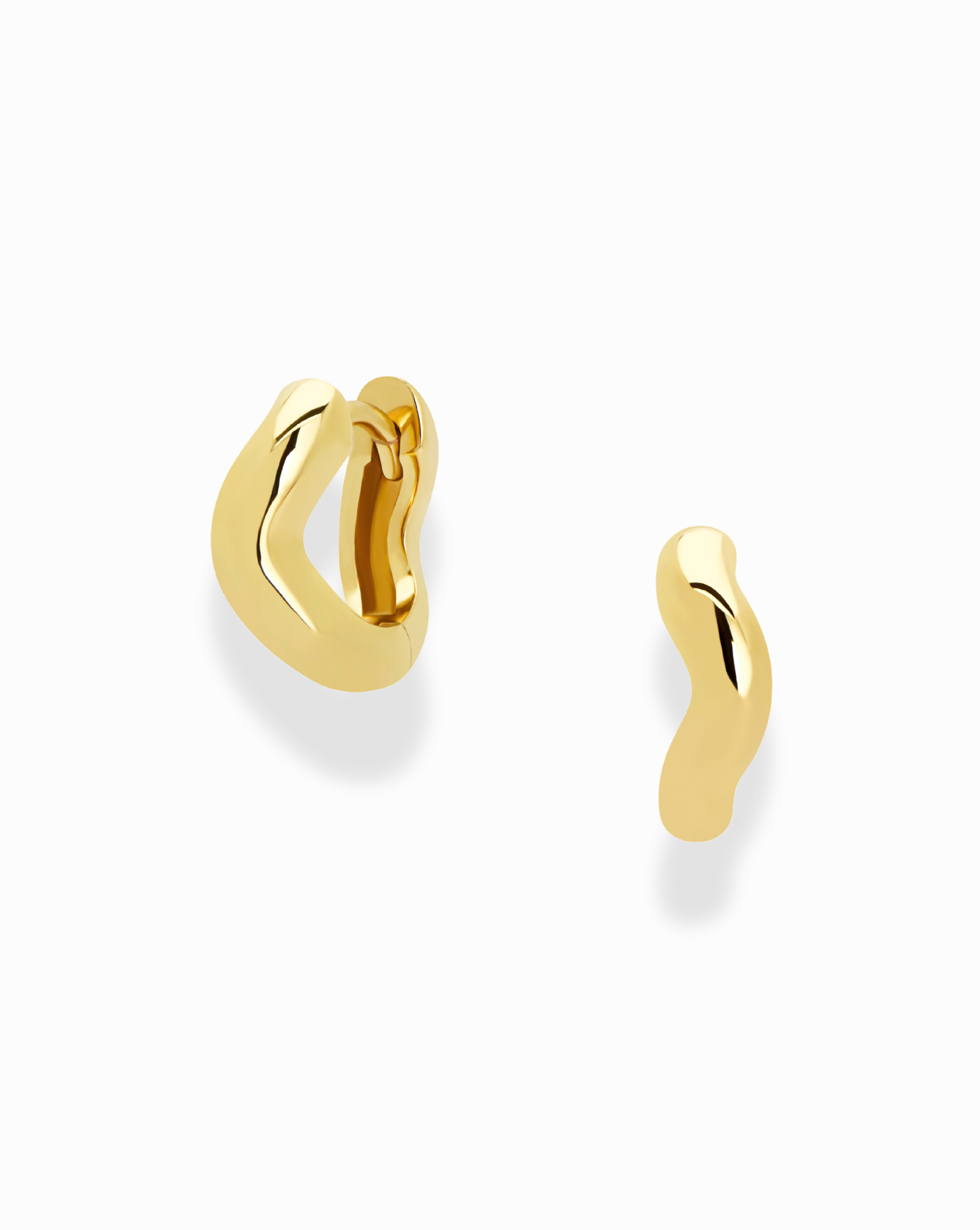 Sloan Wavy Huggies - Mod + Jo - Jewelry built to last, advanced plating technology
