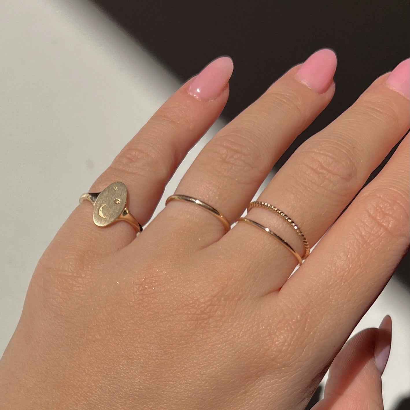 14k Stella Signet Ring