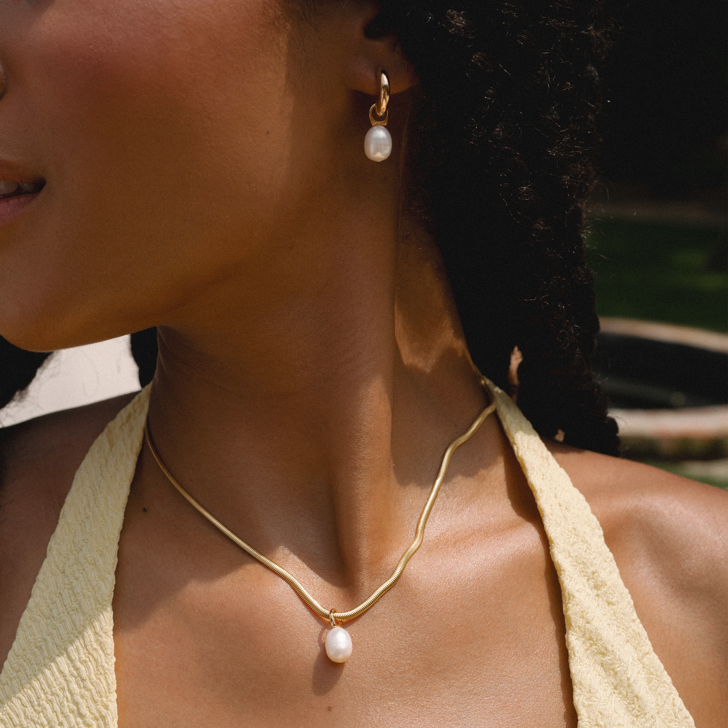 Devyn Pearl Drop Necklace - Mod + Jo