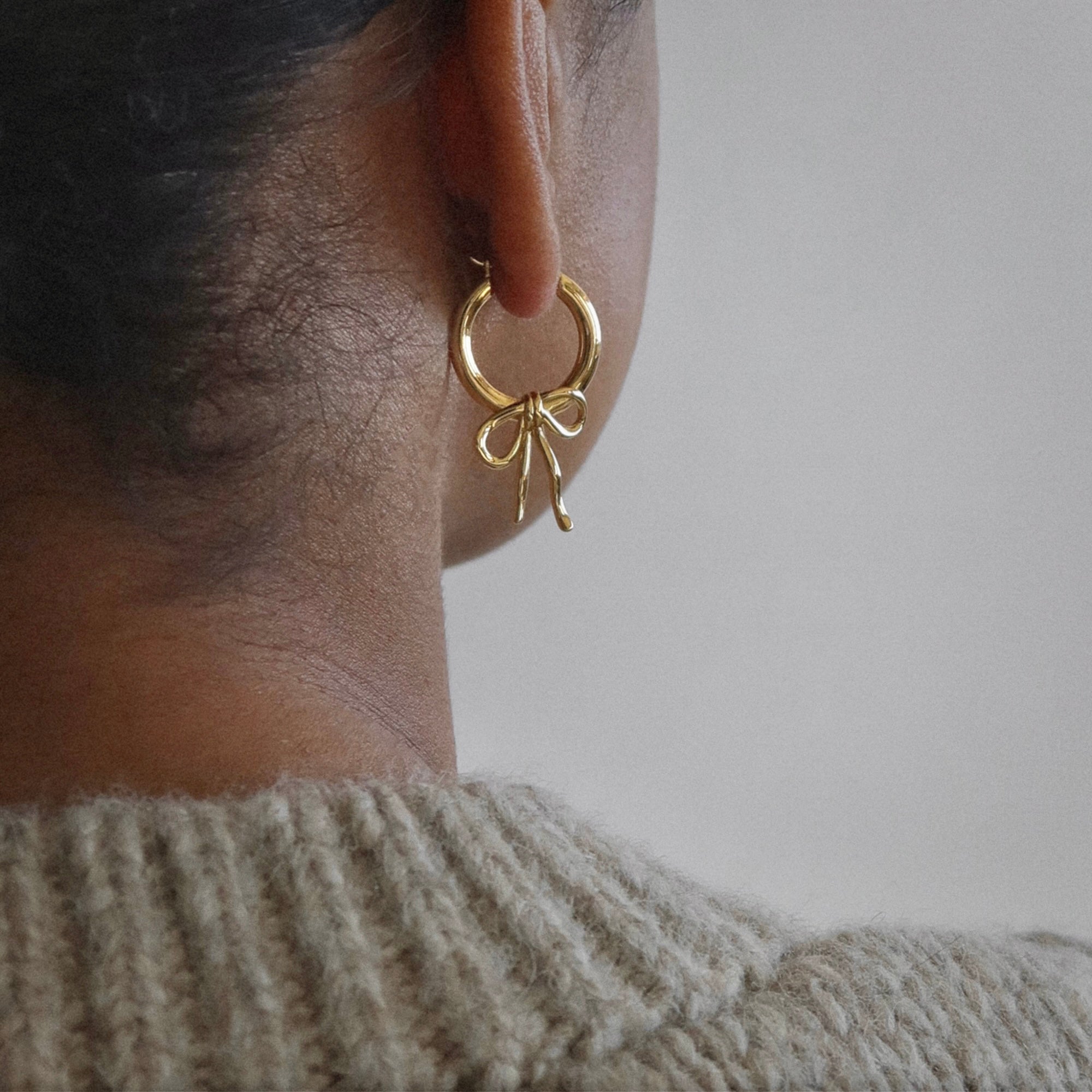 Lisette Bow Hoops - Mod + Jo