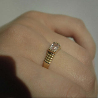 14k Delaney Statement Ring